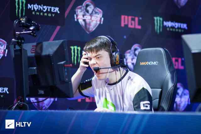 体为之折服 体为之折服