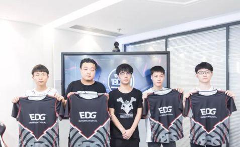 奥纳纳的 奥纳纳的